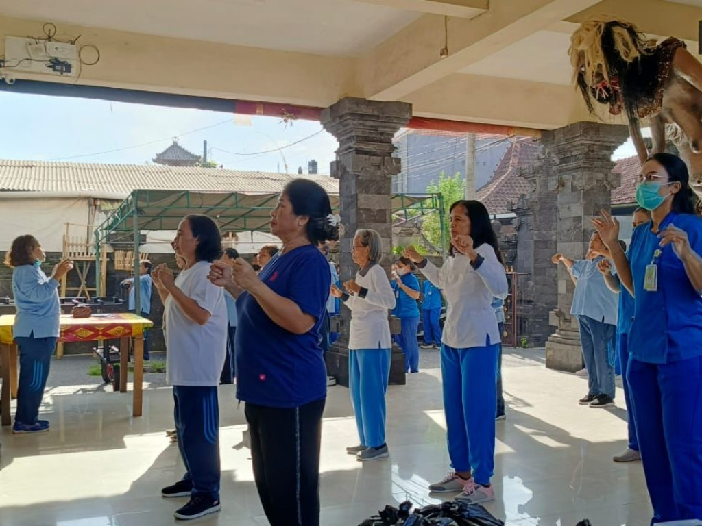 Giat Rutin Setiap Bulan Posyandu Terpadu (Lansia) di Banjar Kwanji, Desa Dalung